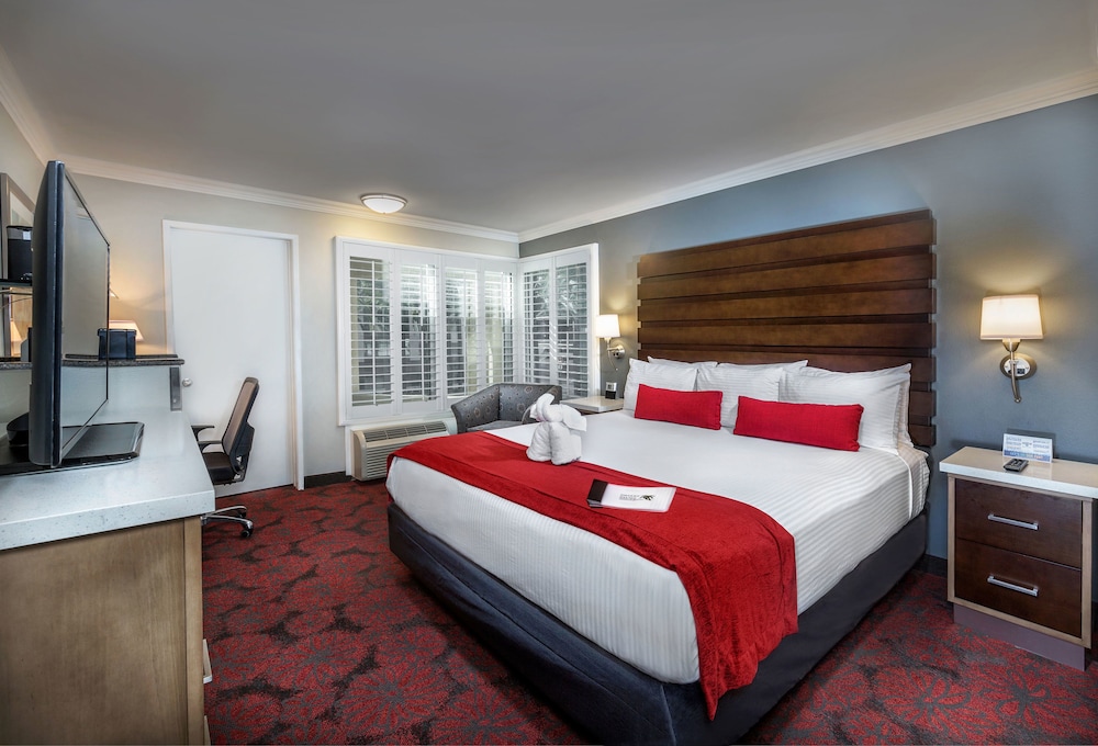 Deluxe Room, 1 Queen Bed