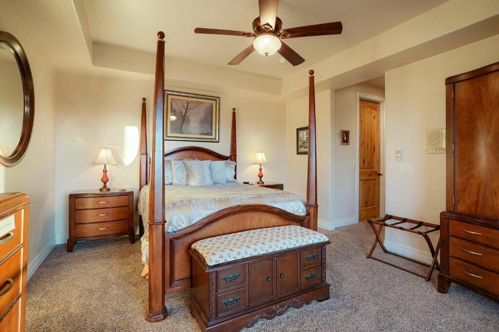 Silver Balcony Suite, Mountain View