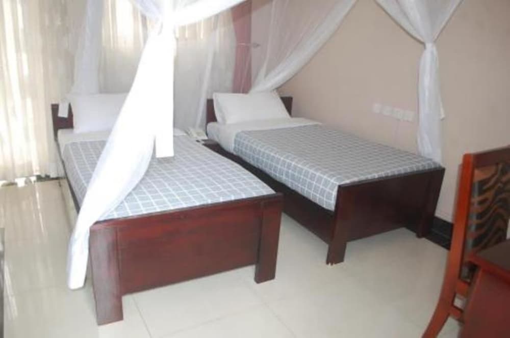 Twin Room (No A/C)