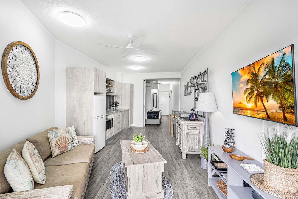 Deluxe Family Ocean View Apartments photo 3
