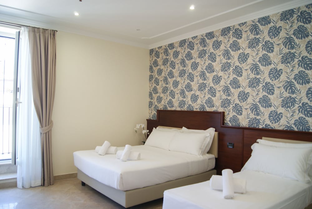 Suite, Balcony, City View photo 1