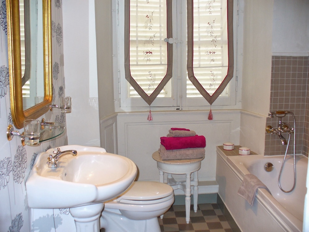 Superior Double Room, Park View (Chambre des Rhododendrons) photo 3