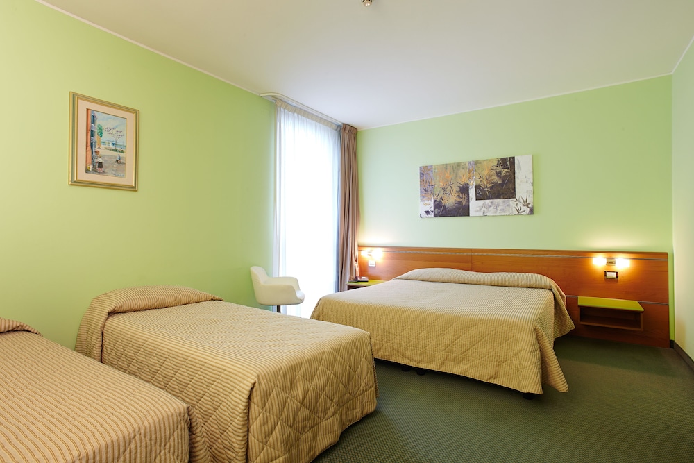 Superior Triple Room - Photo 1