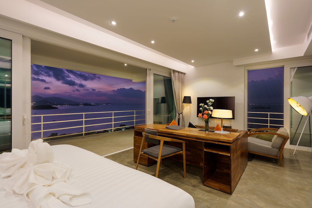 Grand Deluxe Corner Suite