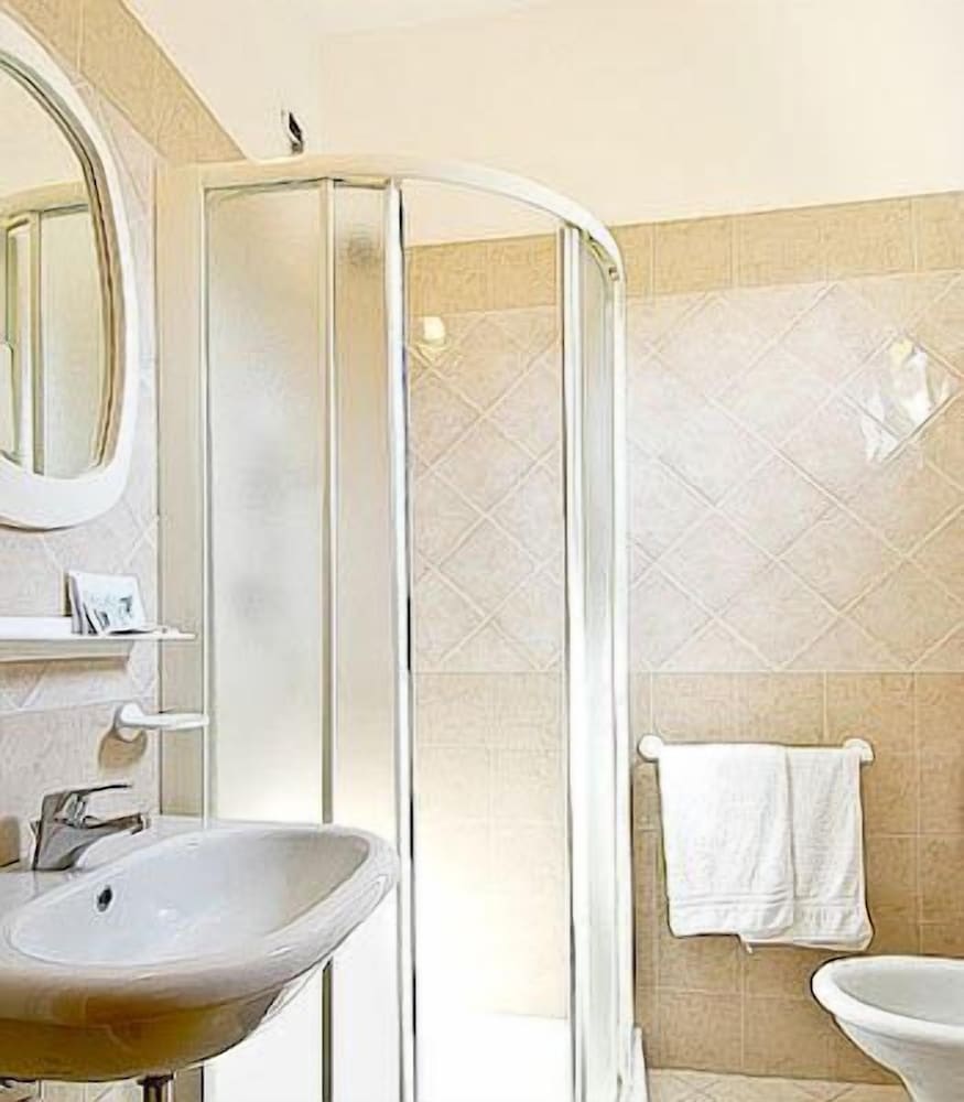 Triple Room - Photo 2
