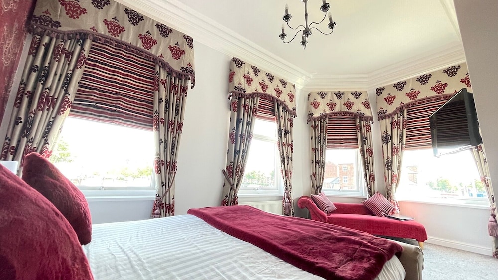 Double Room, Ensuite (Marine View) - Photo 3