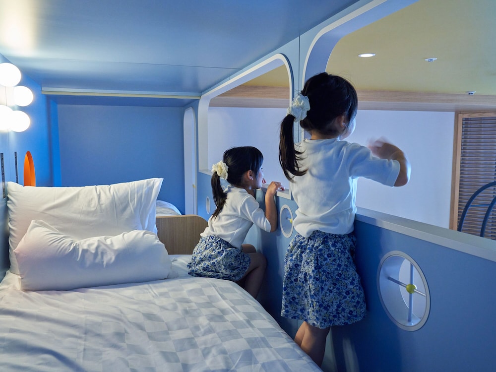 Family Twin Room, Non Smoking - Photo 6