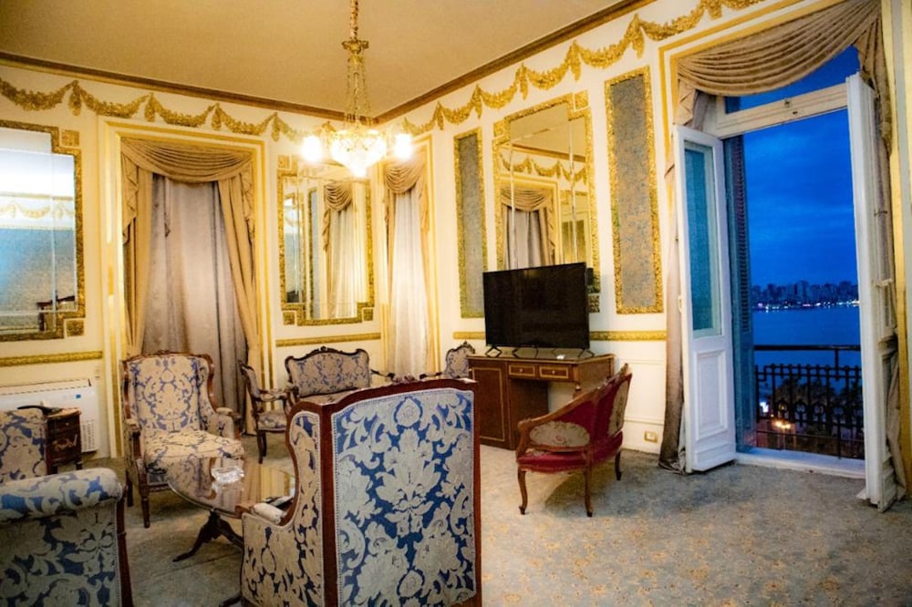 Golden Royal Suite Direct Sea View - Photo 5