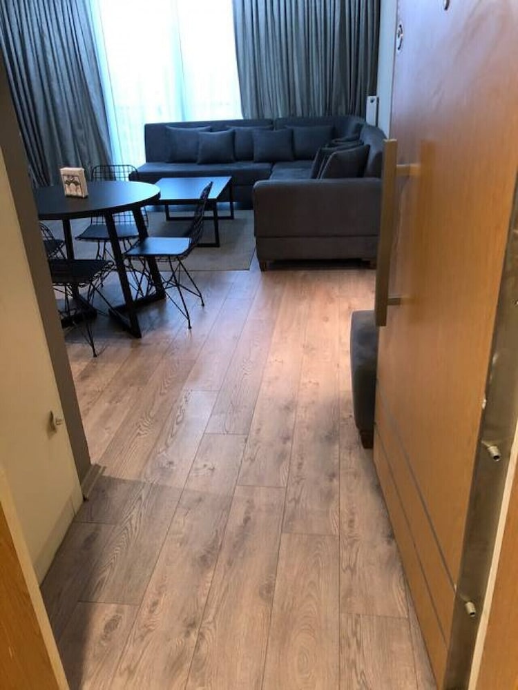Apartment, Smoking photo 3