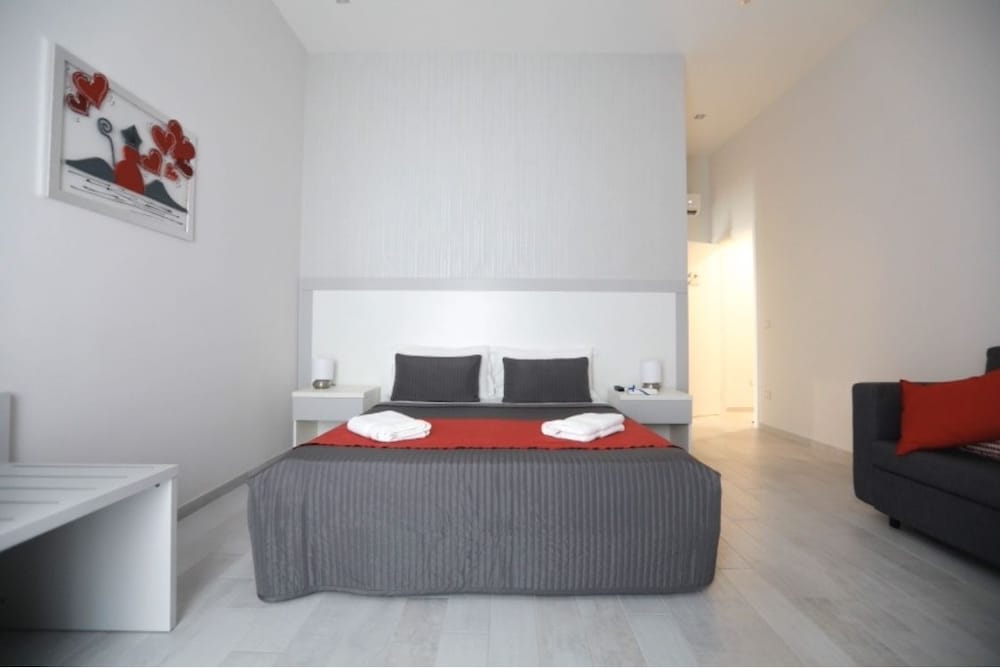 Suite, 1 Queen Bed with Sofa bed