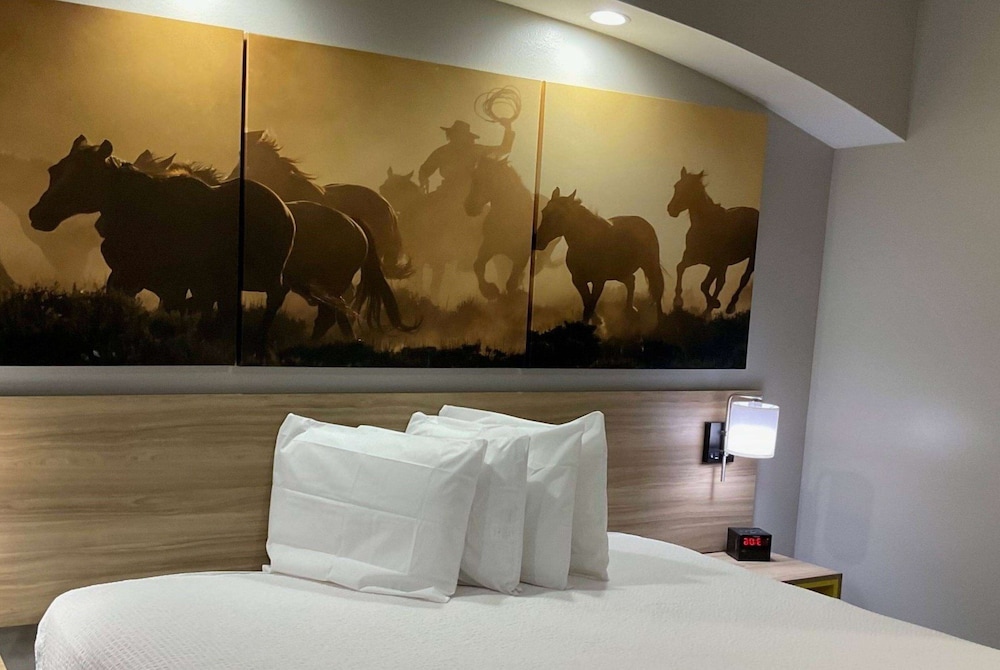 Standard Room, 1 King Bed - Photo 6