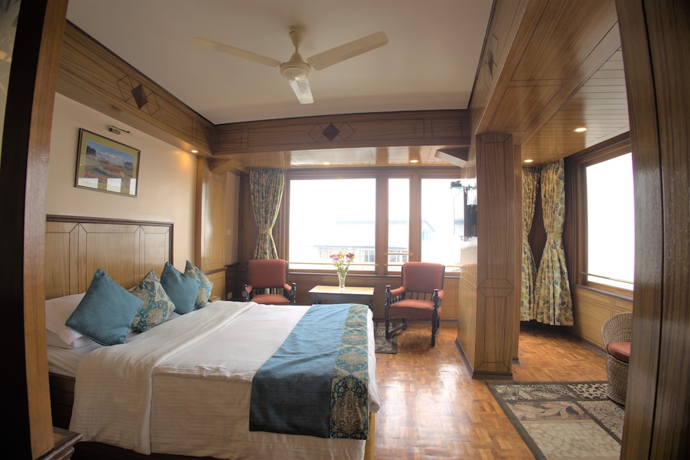 Super Deluxe Room