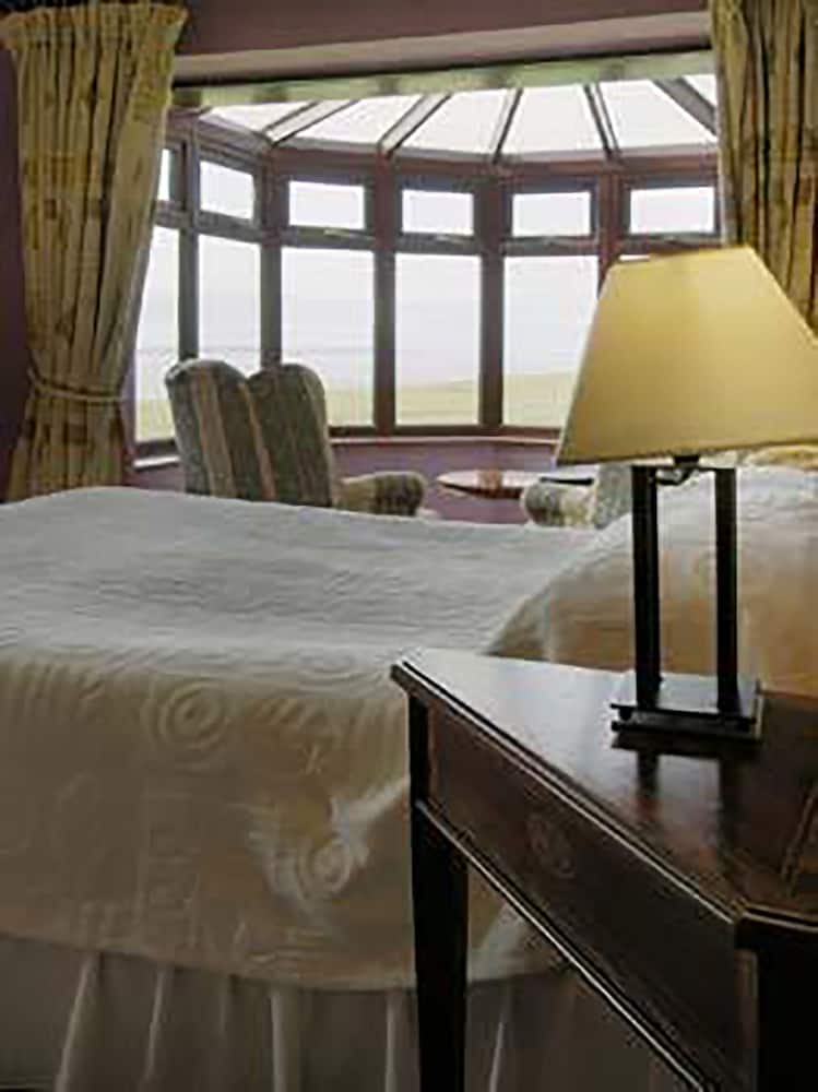 Double or Twin Room - Photo 5