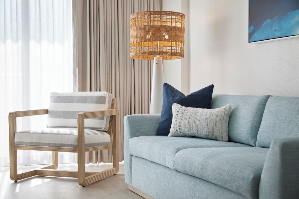 Studio Suite, Multiple Beds, Beach View (Hearing Accessible)