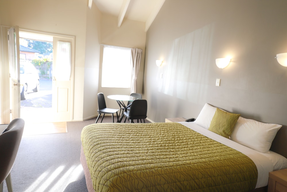 Double Room, Jetted Tub