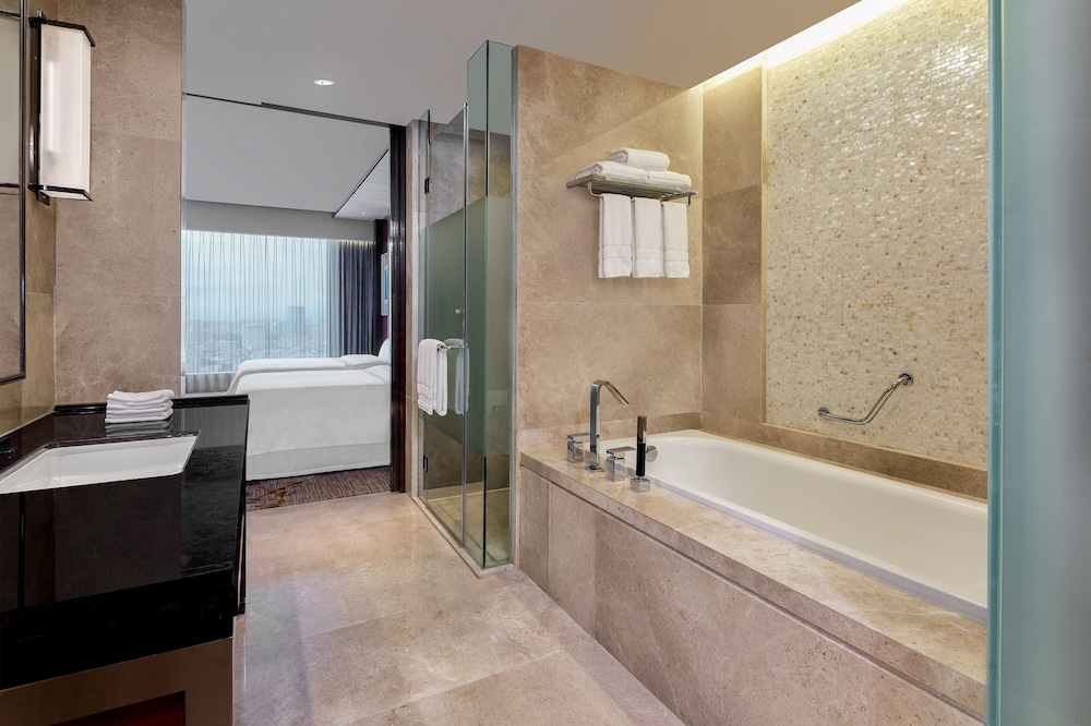 Executive Room, 2 Double Beds, River View - Photo 5