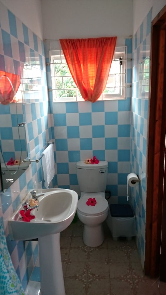 Standard Triple Room, Pool Access, Poolside photo 2