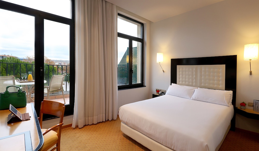 Premium Room - Photo 2