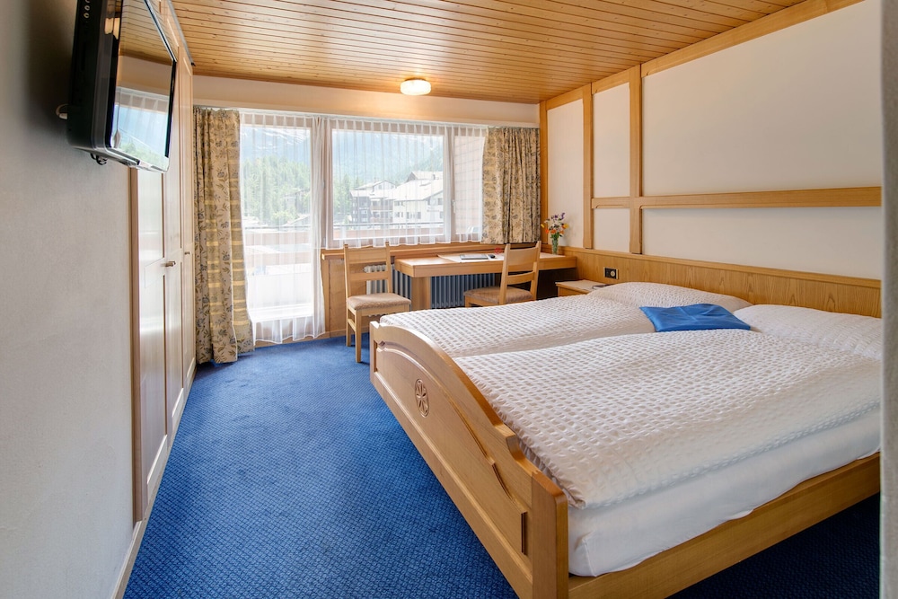 Double Room, 1 Double Bed, Mountain View (Grand Lit Matterhorn)