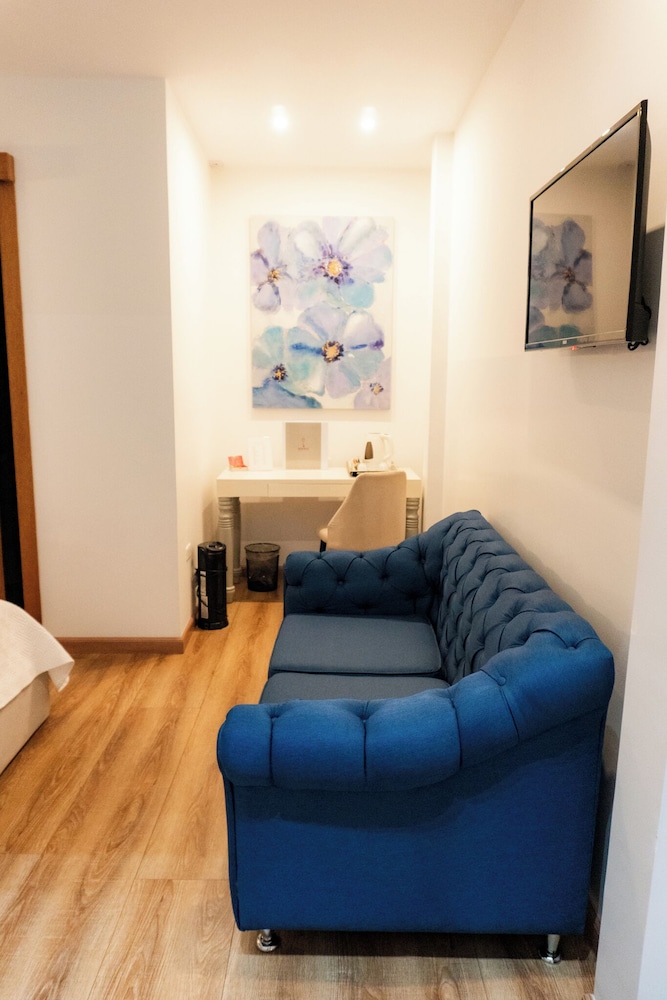 Deluxe Triple Room photo 2