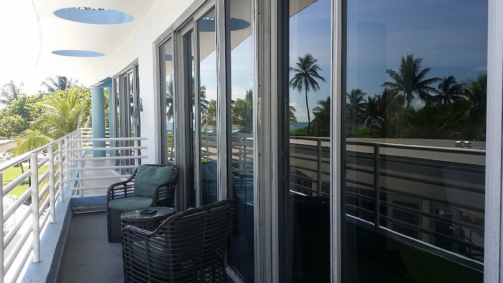 Panoramic Suite, 1 Bedroom, Balcony, Partial Ocean View