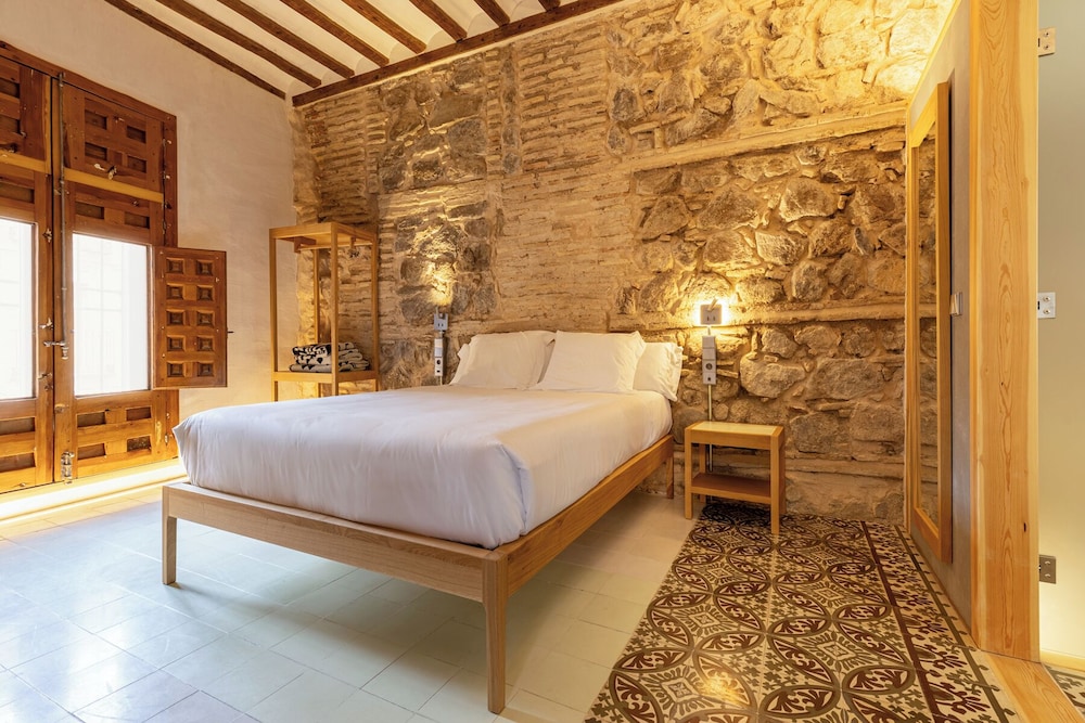 Double Room, 1 Queen Bed