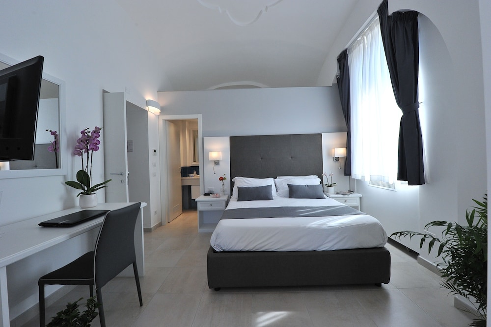 Family Quadruple Room, 1 Queen Bed with Sofa bed, Garden View