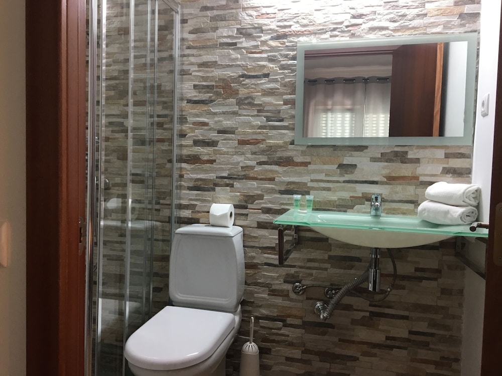 Standard Double Or Twin Room photo 3