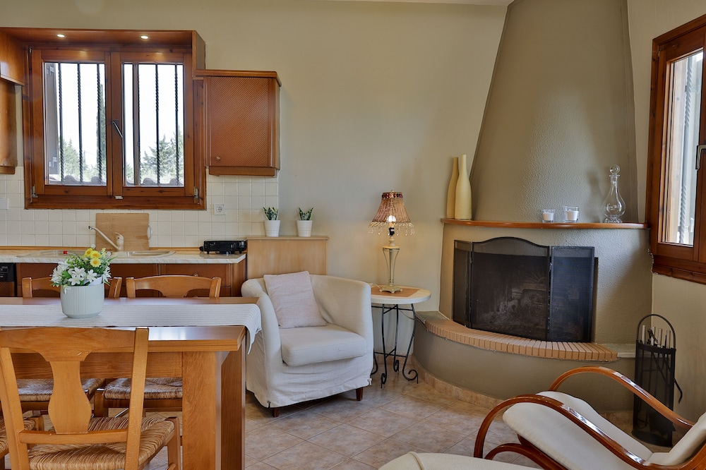 House, 2 Bedrooms, Accessible, Balcony photo 2