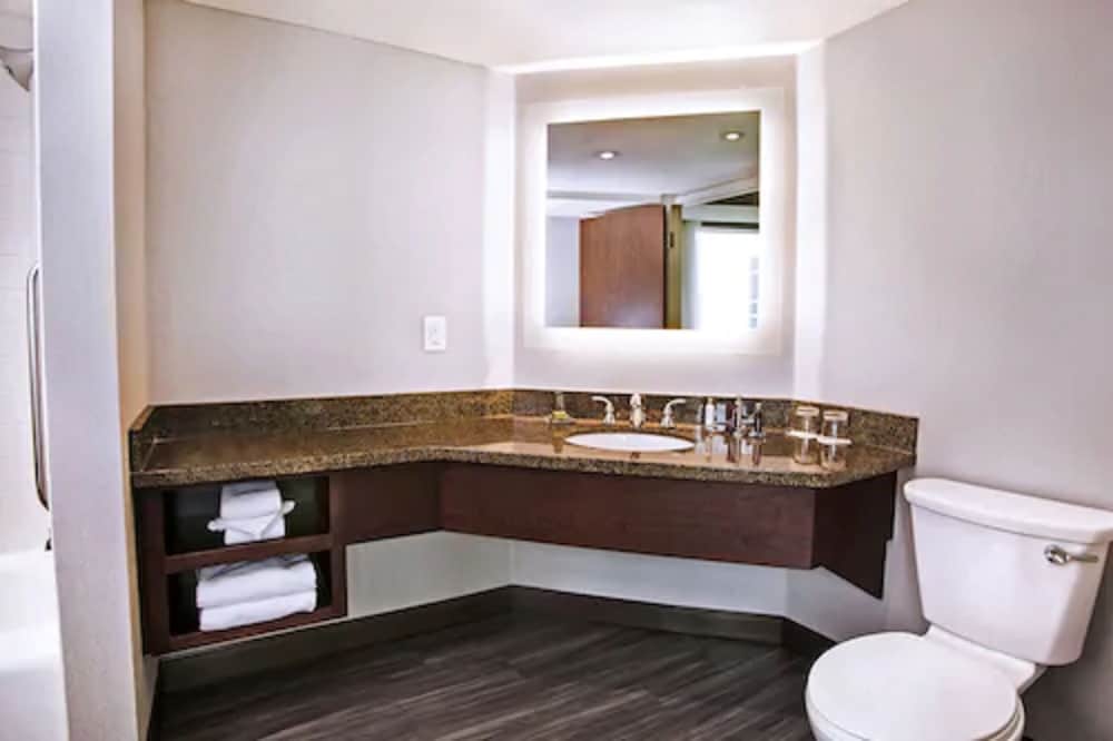 Room, 2 Queen Beds
