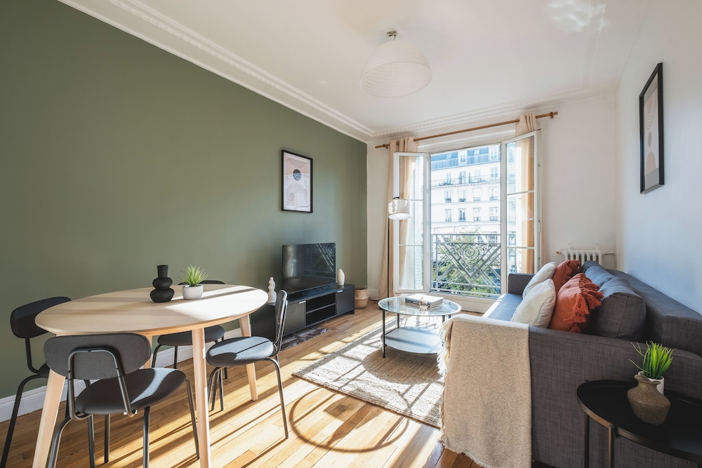 Apartment photo 1