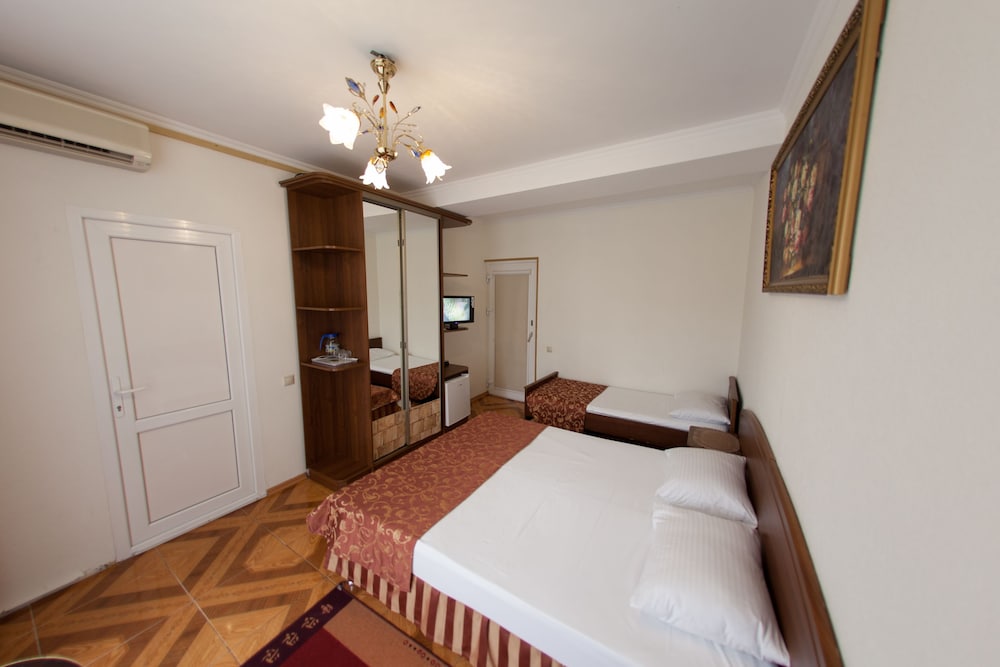Standard Double Room, Annex Building (no balcony) photo 2