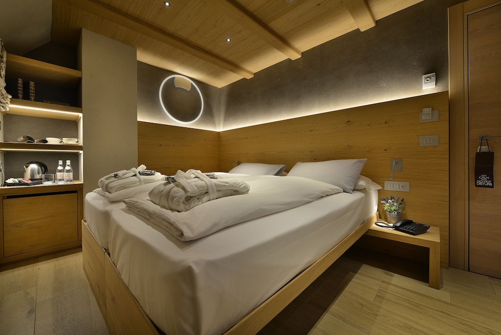 Classic Double or Twin Room, 1 Bedroom, Private Bathroom