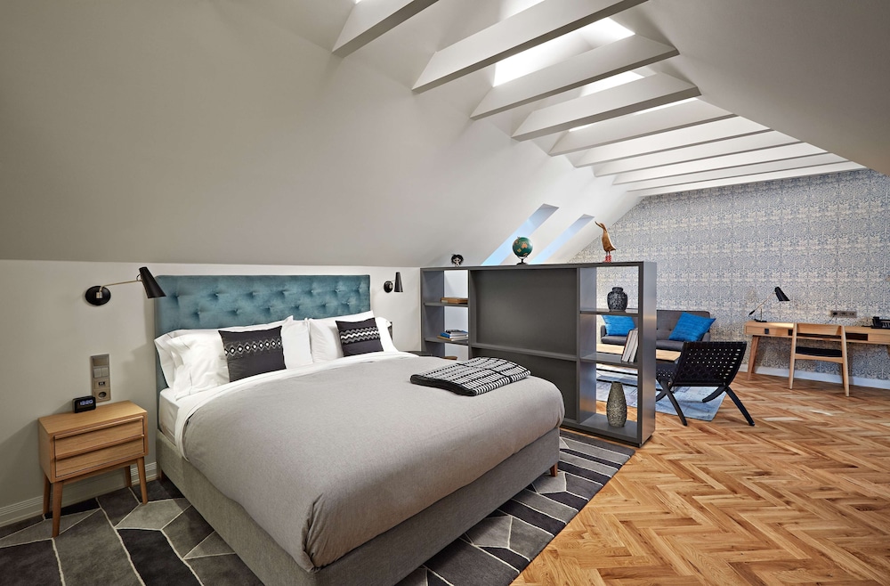 Loft Suite photo 2