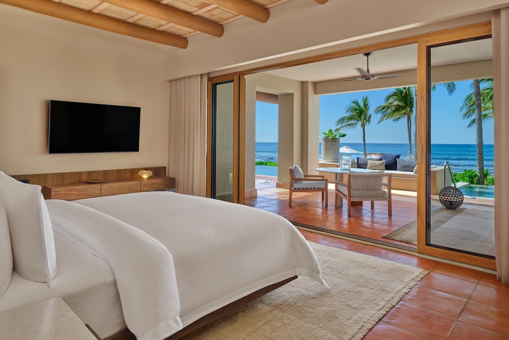 Presidential Villa, 1 Double Bed, Beachfront