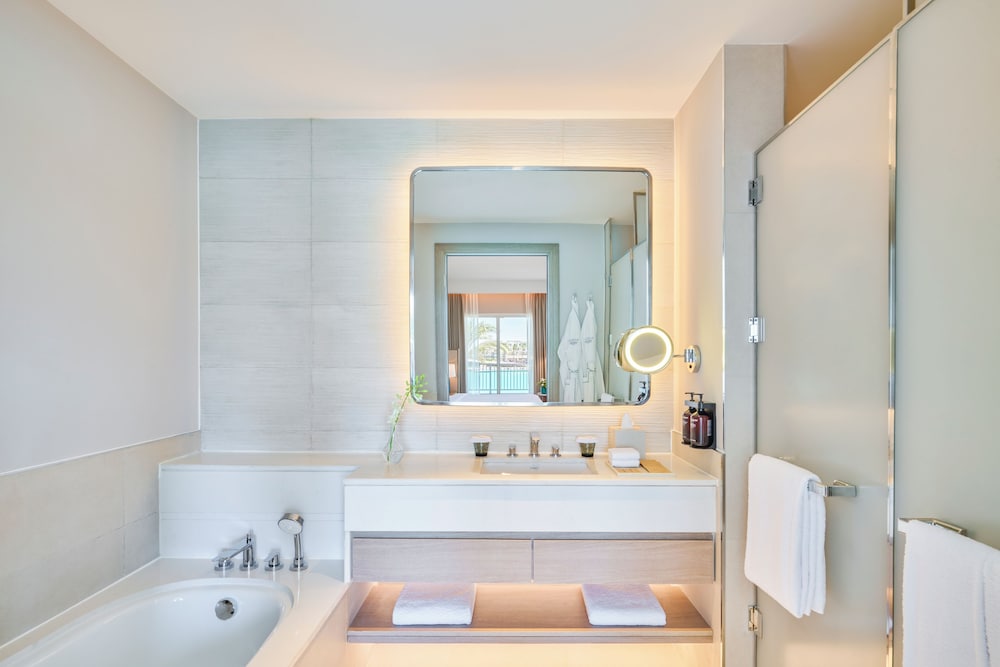 Executive Suite One Bedroom Marassi View photo 2