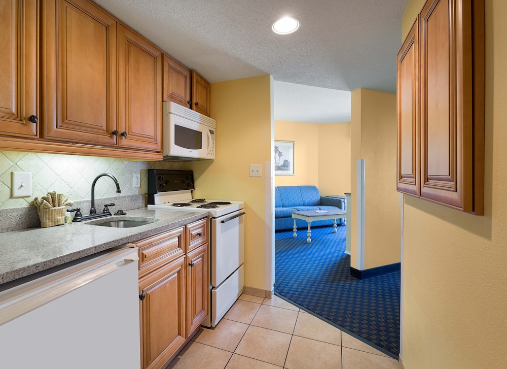 Ocean View King Junior Suite - Photo 4