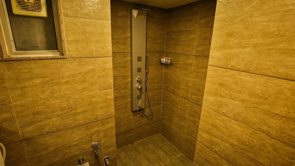 Deluxe Room - Photo 2