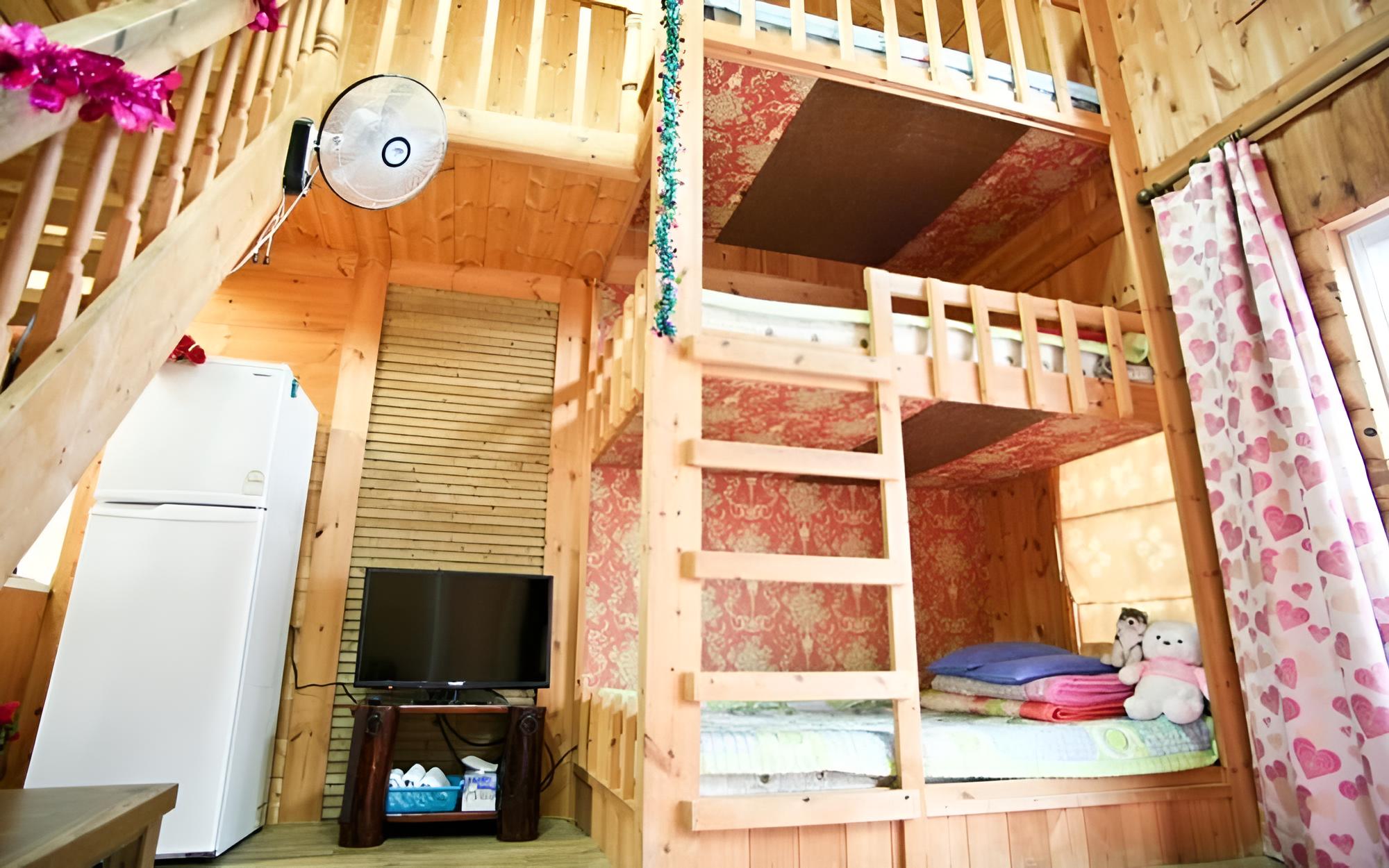 Room (Orange (Duplex))