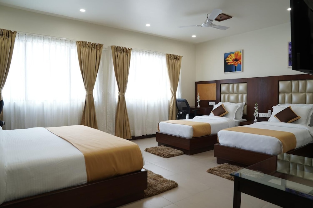 Economy Double Room, 1 Double Bed - Photo 13