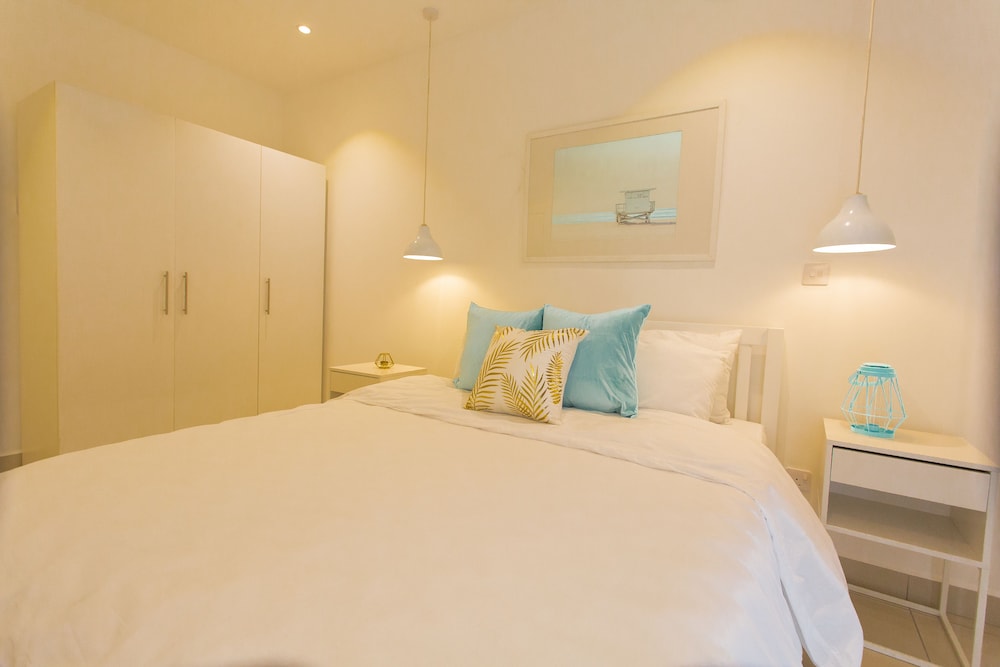 Exclusive Apartment, 1 Bedroom - Photo 1