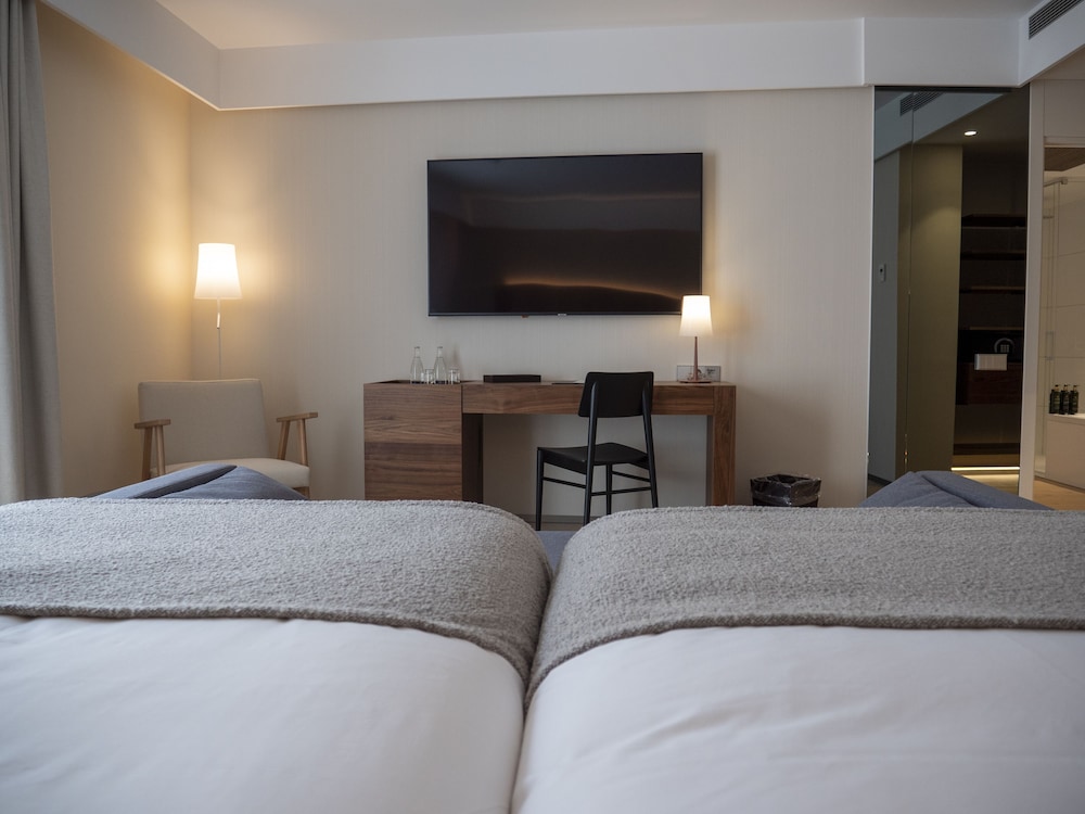Premium Room - Photo 3