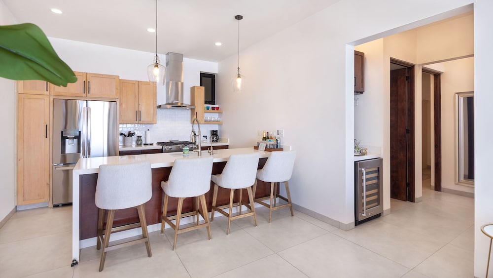 Premium Condo photo 3