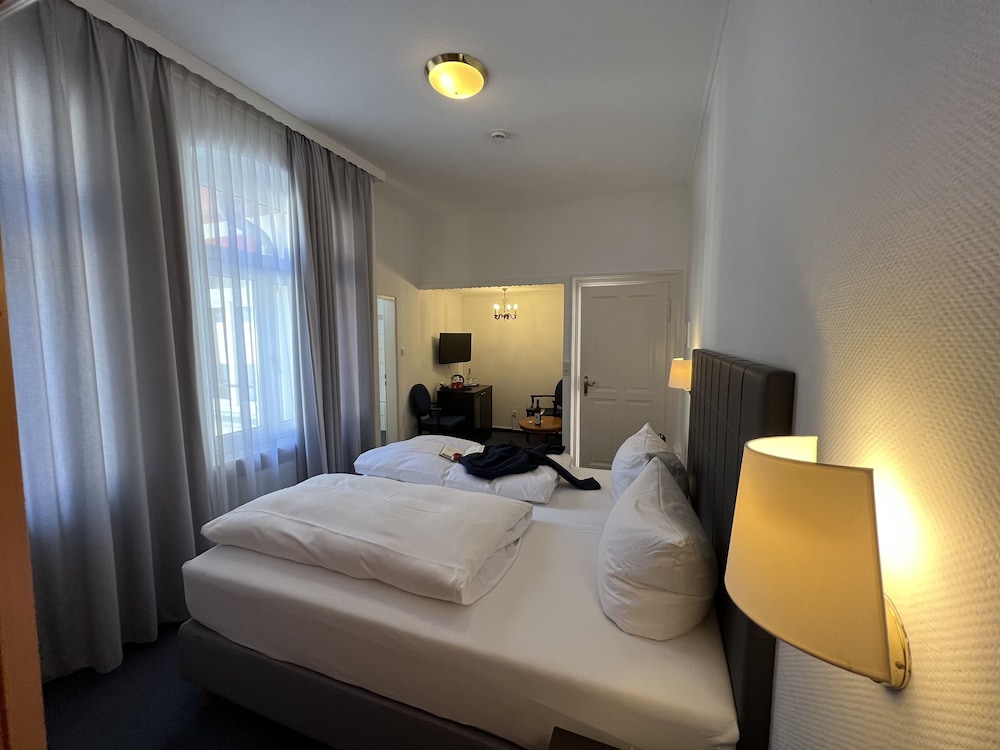 Basic Double Room photo 1