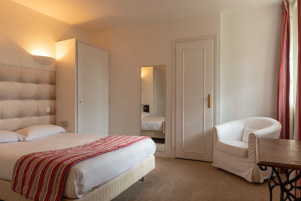 Standard Room - Photo 1