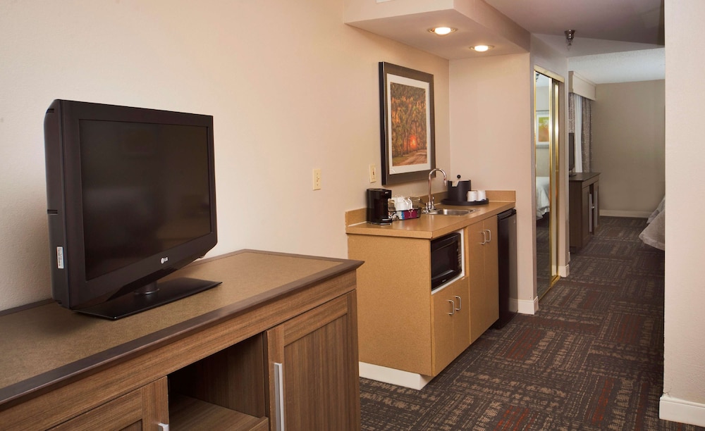 Suite, 2 Queen Beds, Non Smoking photo 3