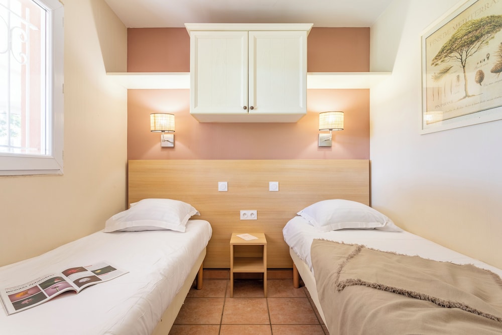 Apartment 4 people - 1 bedroom - Terrace or balcony - Air conditioned Renovated photo 2