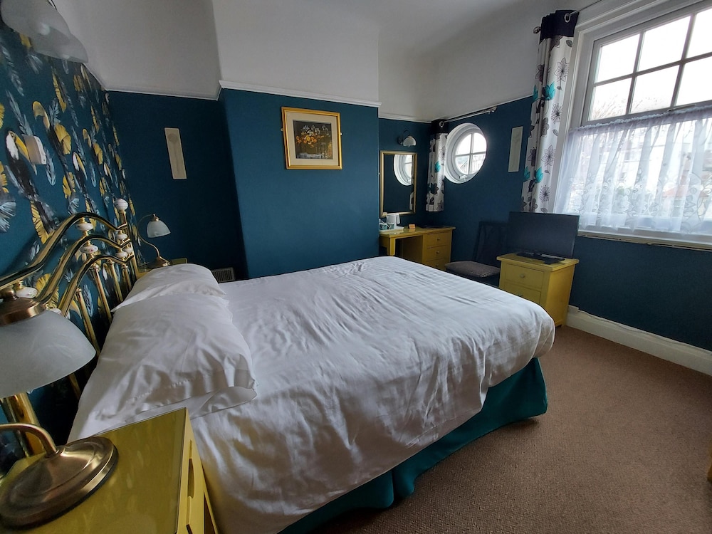 Double Room, Ensuite (Caernavon) photo 1