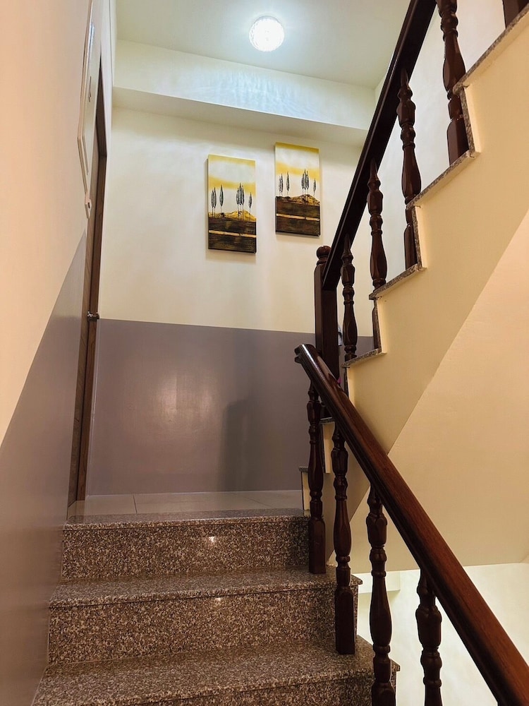 Luxury House photo 3