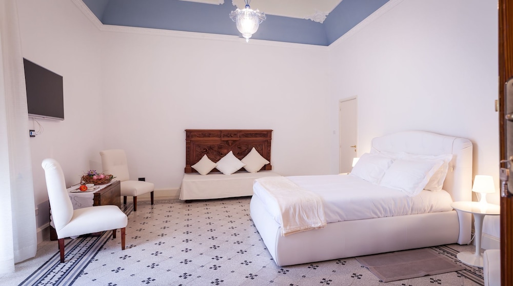 Deluxe Double Room photo 3